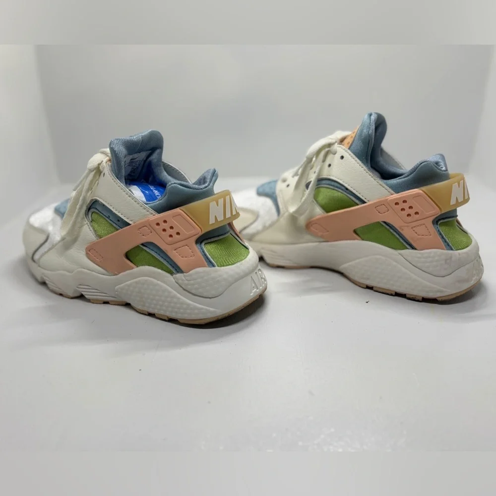 Nike Air Huarache Women’s 7.5 Pastel Multi Color Running Sneakers DQ0117-100